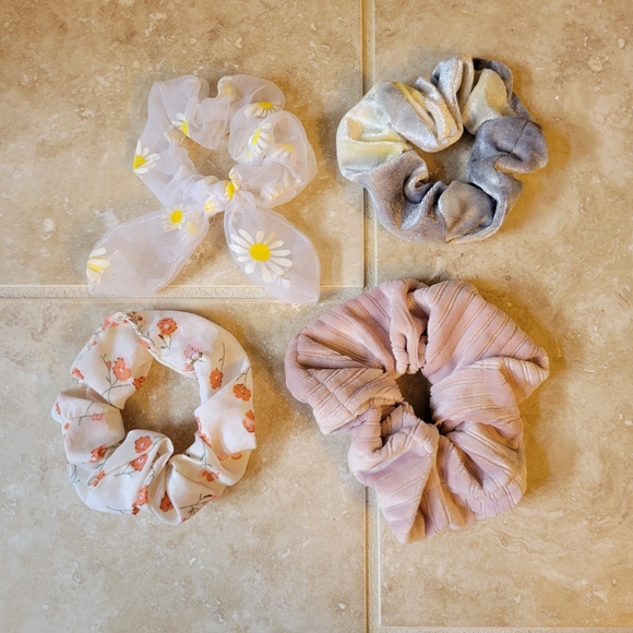 15 Scrunchies - Picture 3 of 4